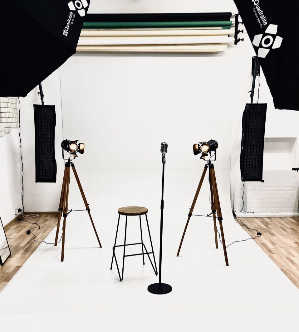 video podcast studio nagrań studio wideo publicon studio wrocław wideo  studio fotograficzne fotgraf leszek gorski sesja biznesowa sesja wizerunkowa fotografia portretowa teledyski klip muzyczny