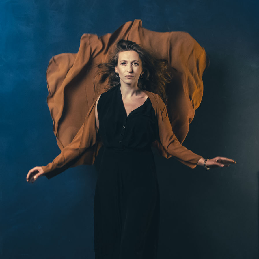 video podcast studio nagrań studio wideo publicon studio wrocław wideo  studio fotograficzne fotgraf leszek gorski sesja biznesowa sesja wizerunkowa fotografia portretowa teledyski klip muzyczny